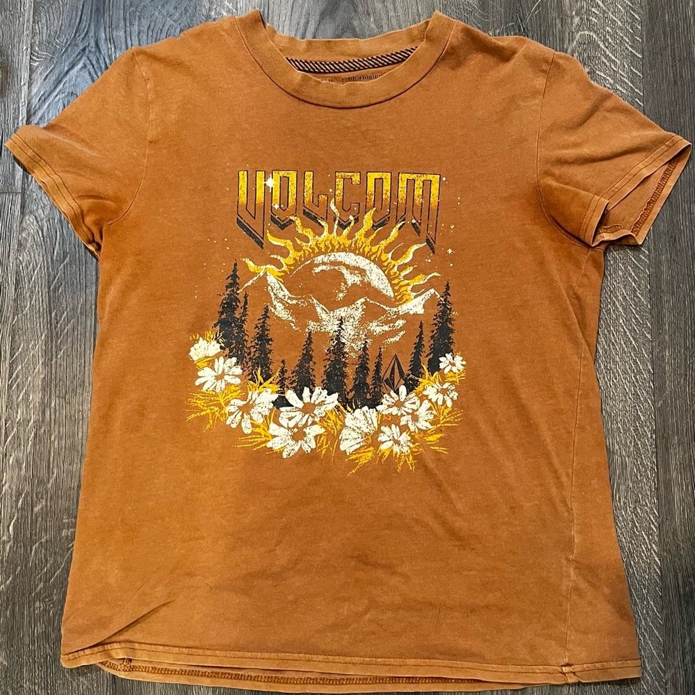 Volcom Graphic Tee | Size: Small (4/6)